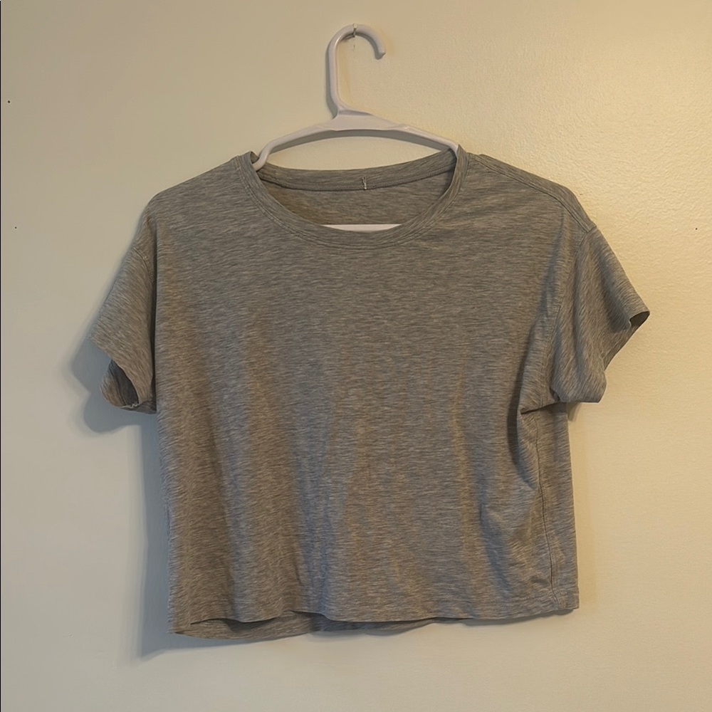 Lululemon Cropped Tee